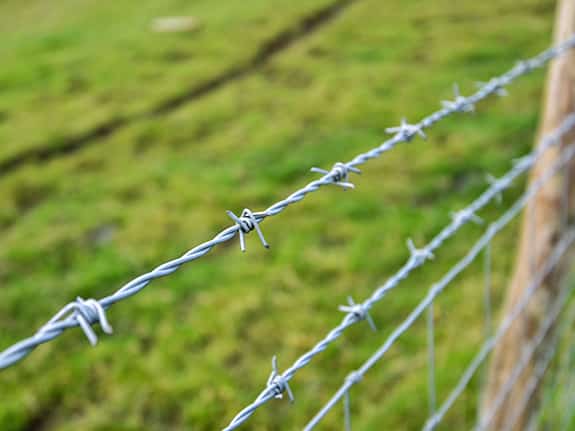 Barbed Wire Fence Installation Oregon North Coast | CB Fence Company